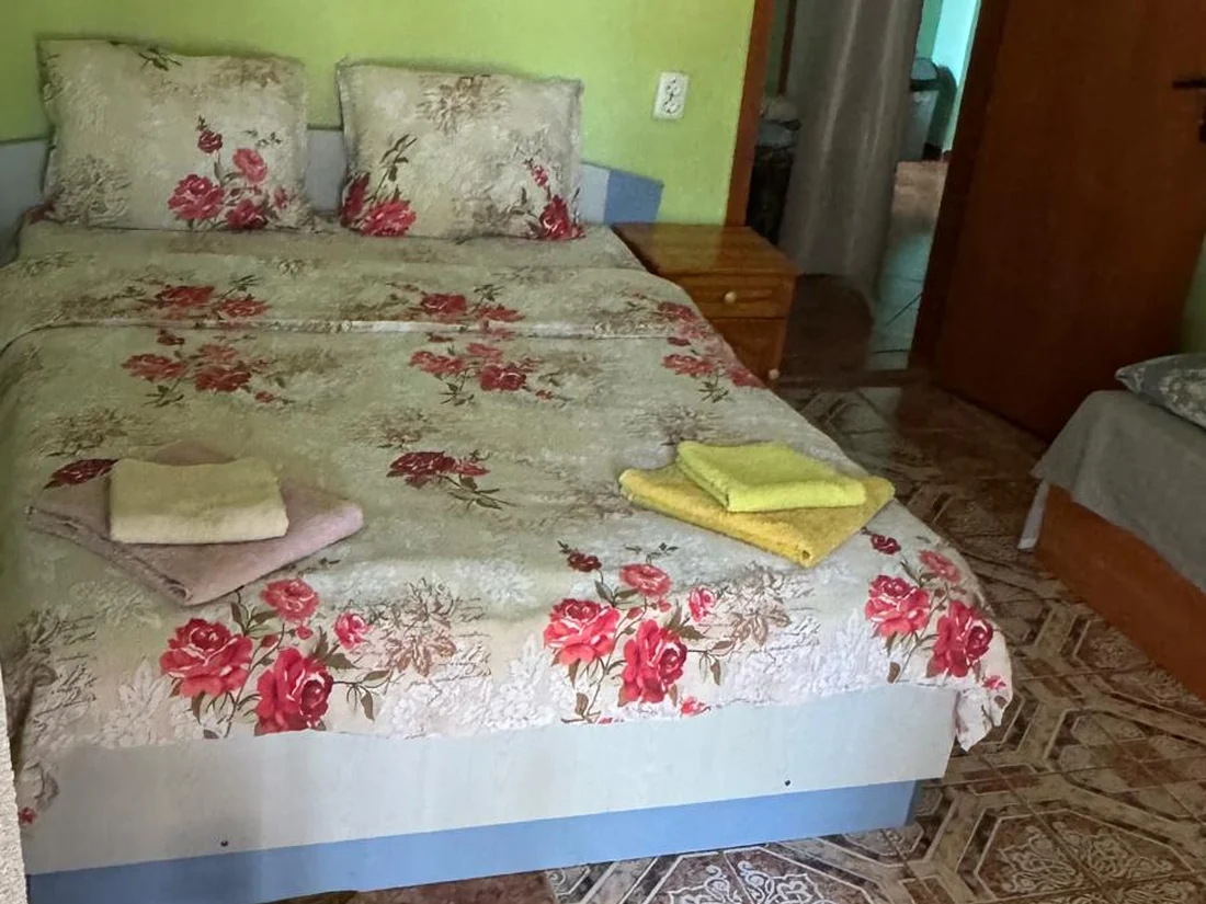 Main guest bedroom